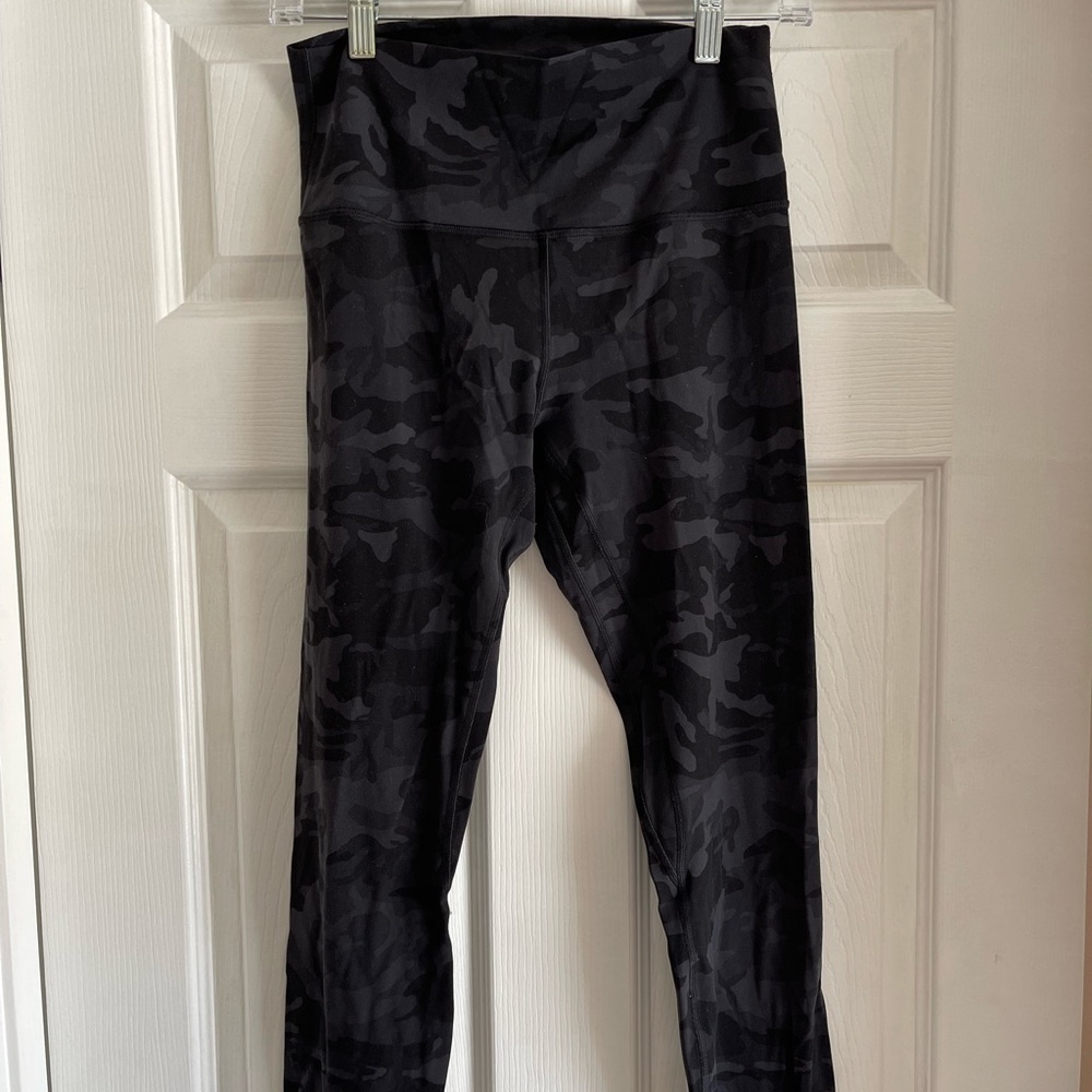 Lululemon align high rise legging 25” black camo